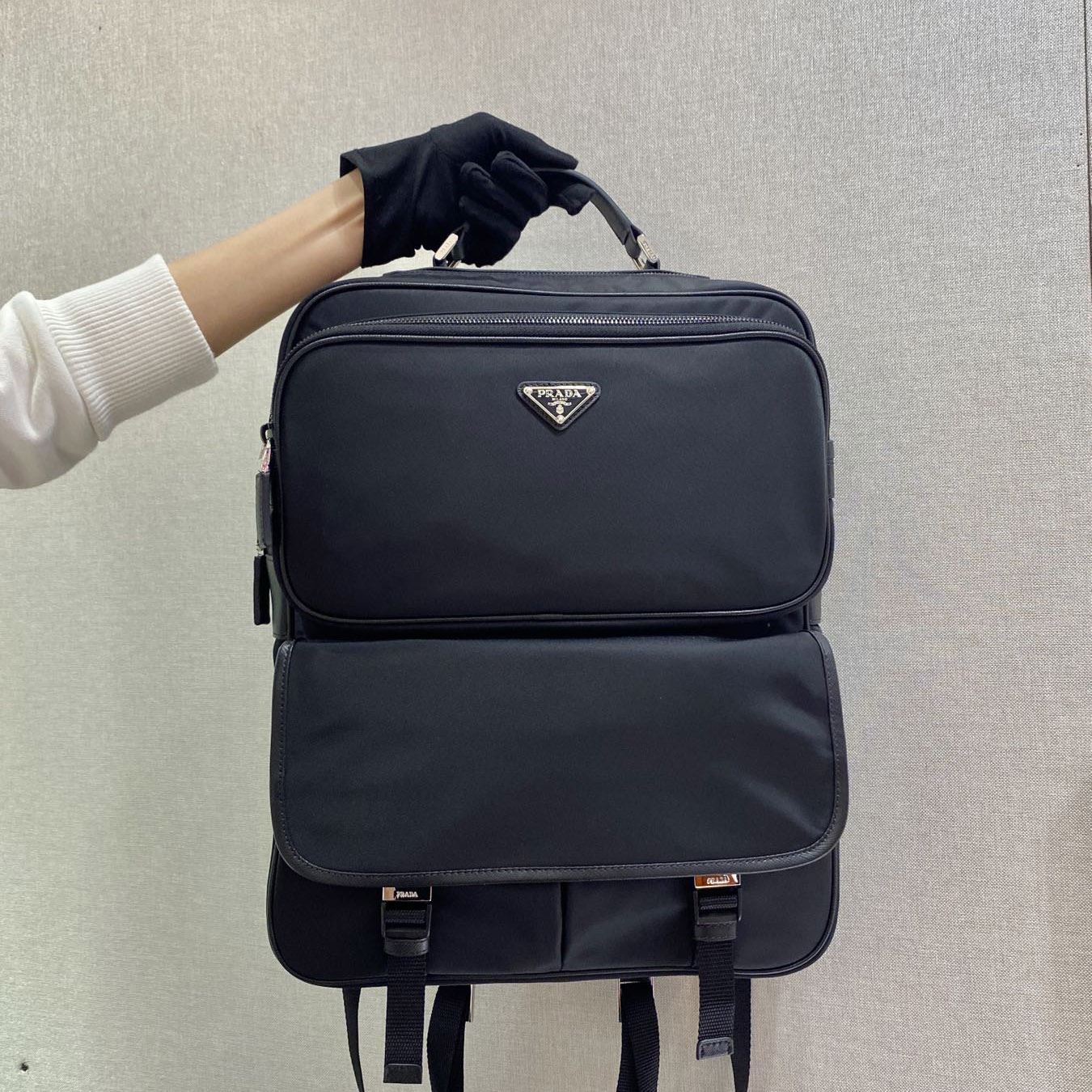 Pra*a backpacks